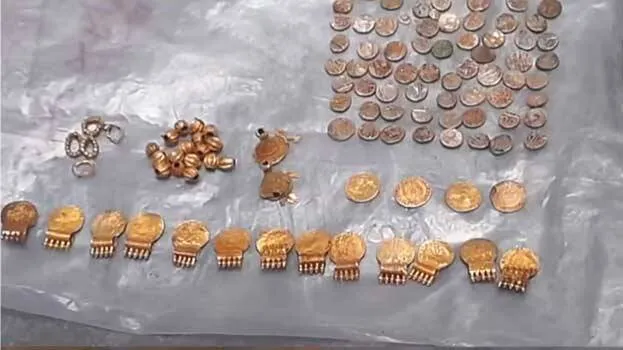 kannur-gold-treasure-work