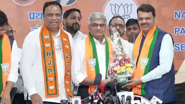 ravi-raja-joins-bjp