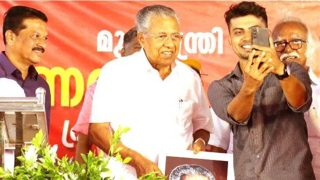 pinarayi-vijayan-