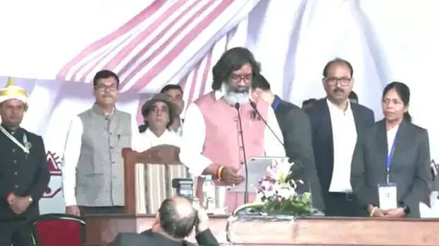 hemant-soren-takes-oath