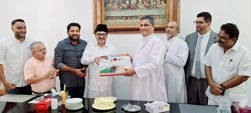 sadiq-ali-thangal-meets-m