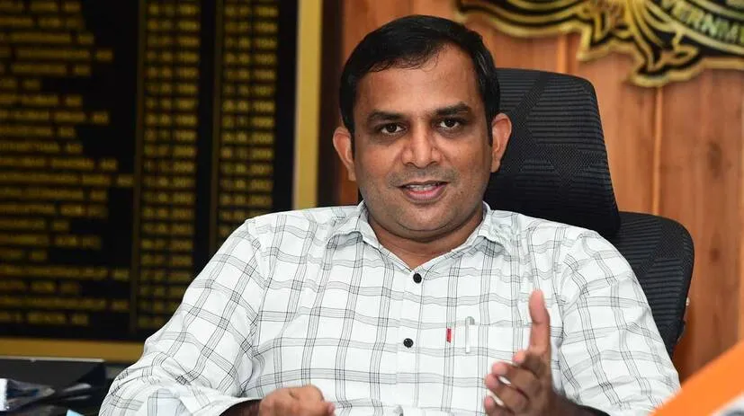 ias-officers-suspended