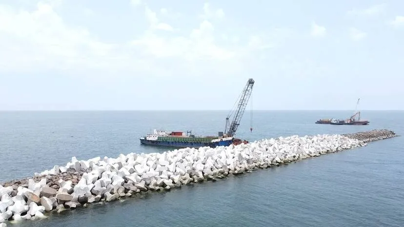 breakwater-