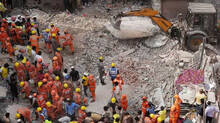 delhi-building-collapse