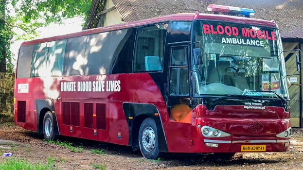 blood-mobile-ambulance