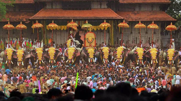 thrissur-pooram-kerala-