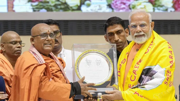 gurudeva-gandhiji-modi