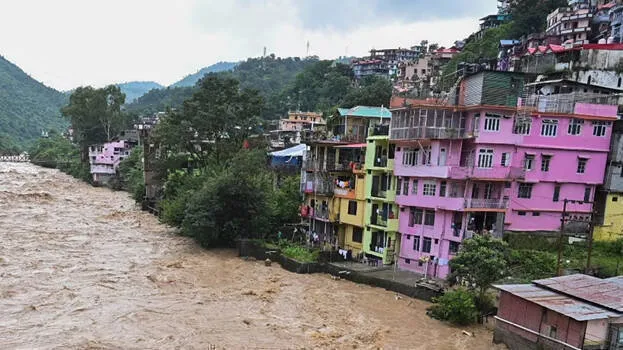 himachal-pradesh-flood