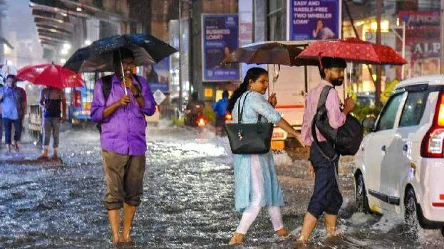 onam-thrissur-kerala-rain