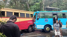buses-collide-in-thrissur