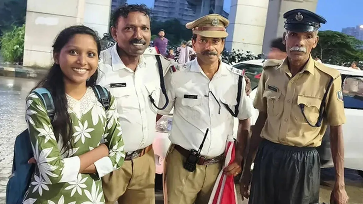 jashnavi-with-asi-pr-jije