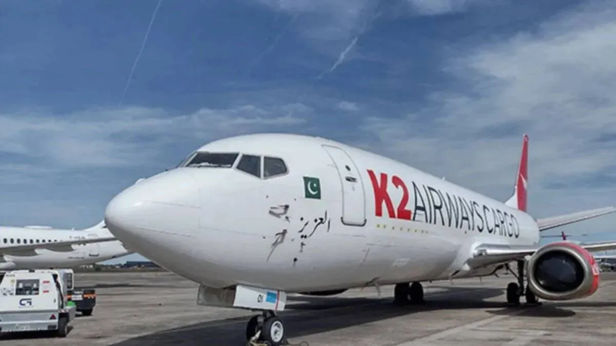 k2-airways-boeing-737-