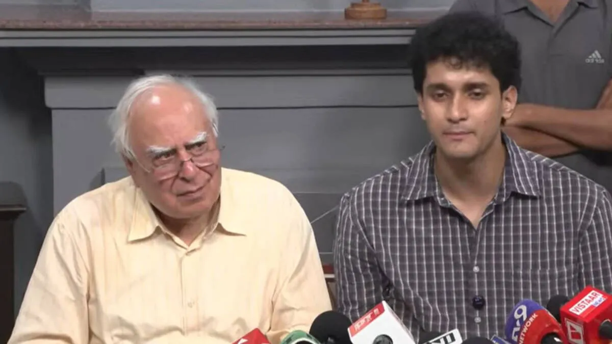kapil-sibal-and-saurav