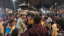 wedding-rush-at-guruvayur