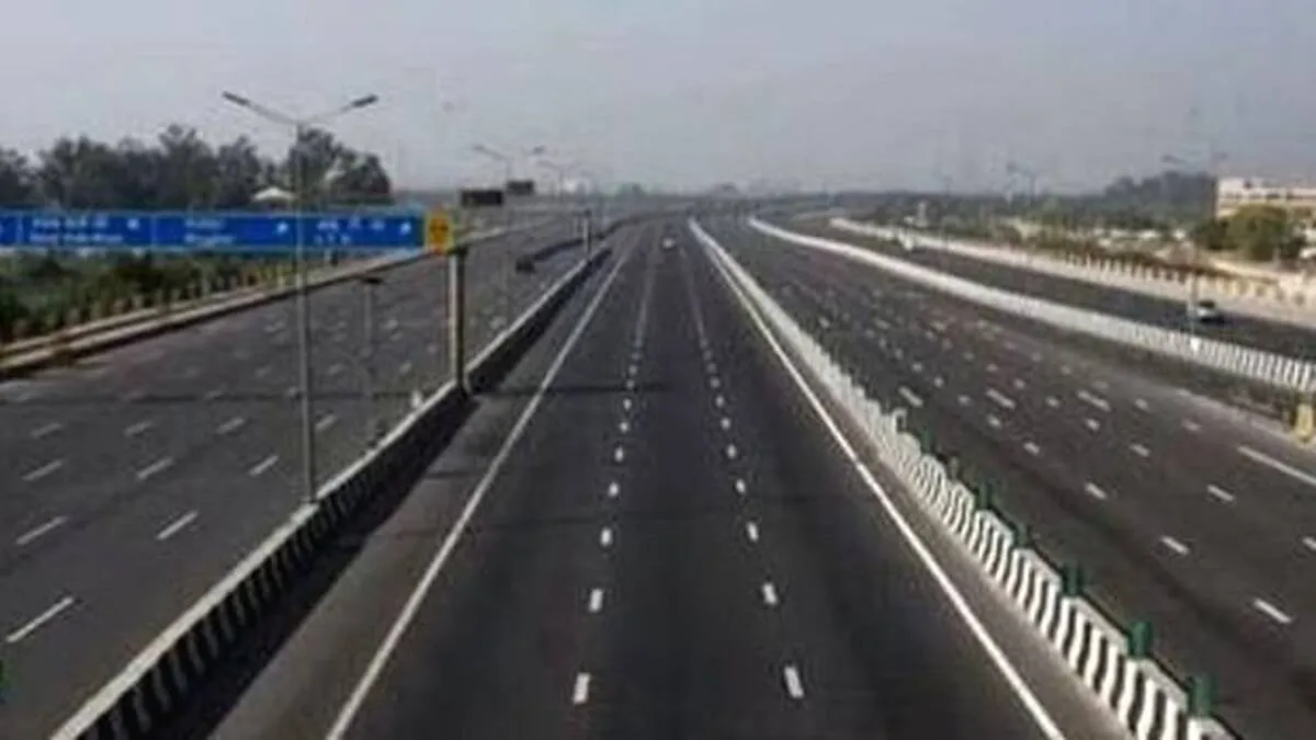 six-lane-highway