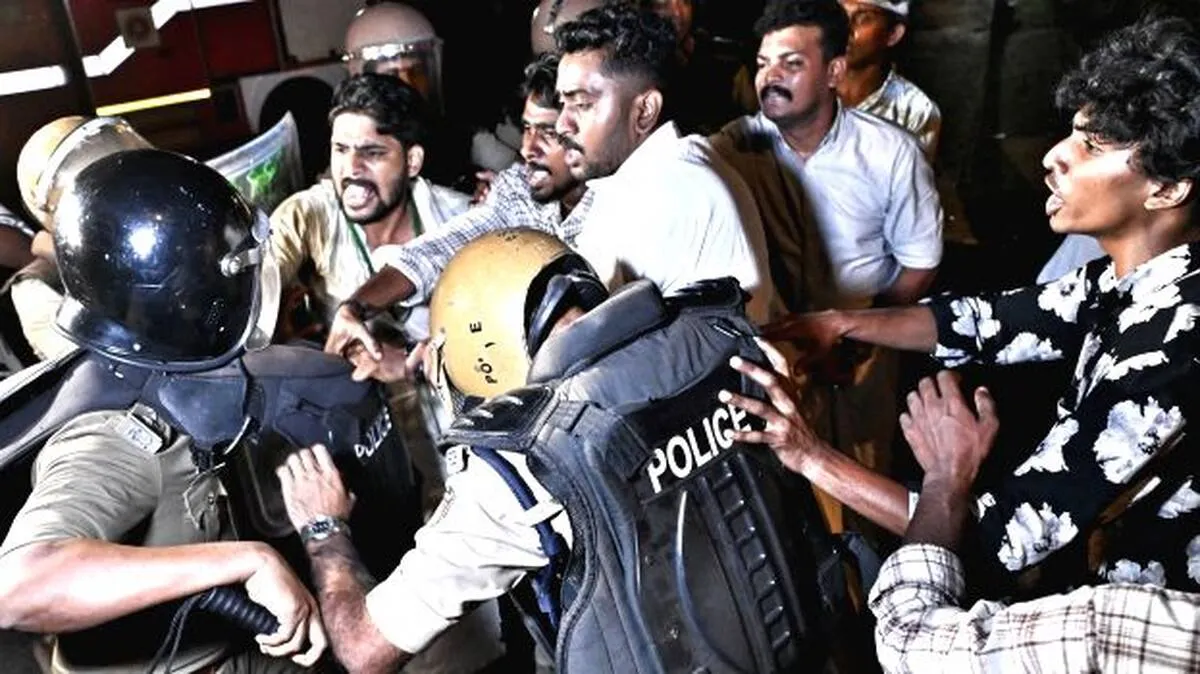 youth-congress-workers-